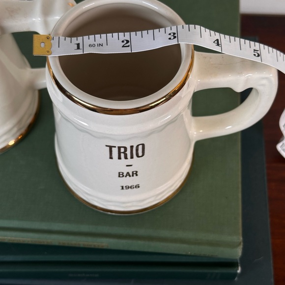 Vintage Gold Trimmed Ceramic Mug 1965 1966 Set - Picture 7 of 8